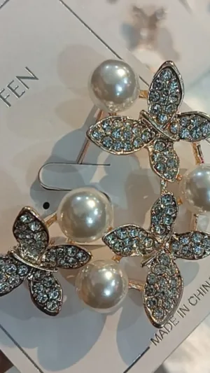 Stylish brooches for women