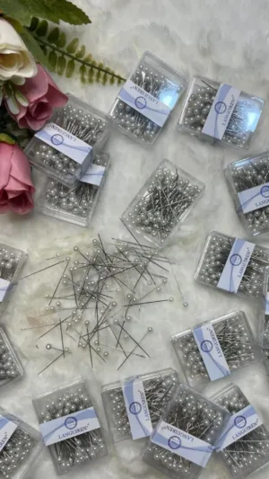 hijab pins online (Box of 100+ pins) - White
